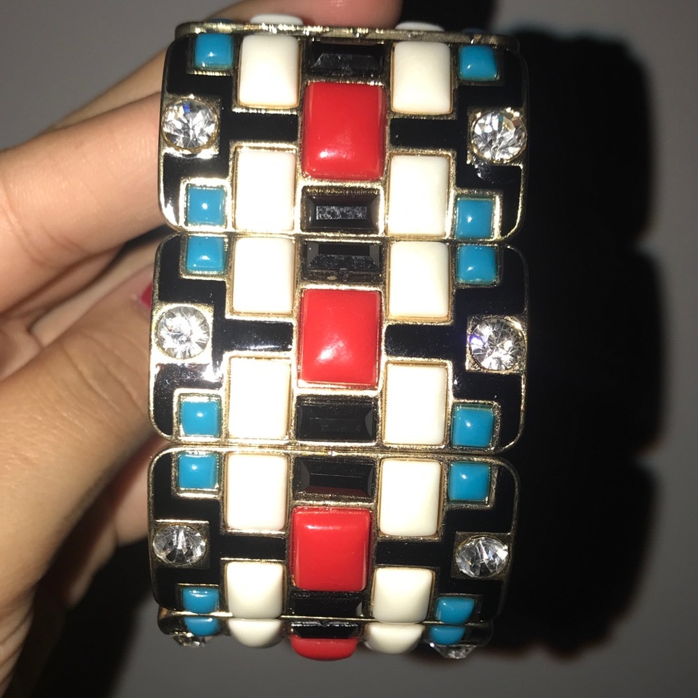 Statement Bracelet - Picture 4 of 4
